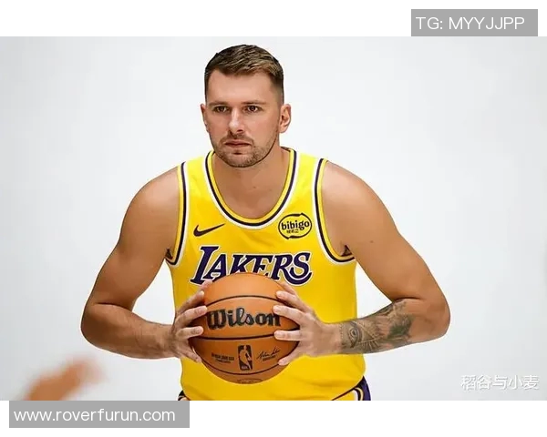 湖人3点调整步正轨！东契奇打法+雷迪克用人更合理，防守肉眼蜕变